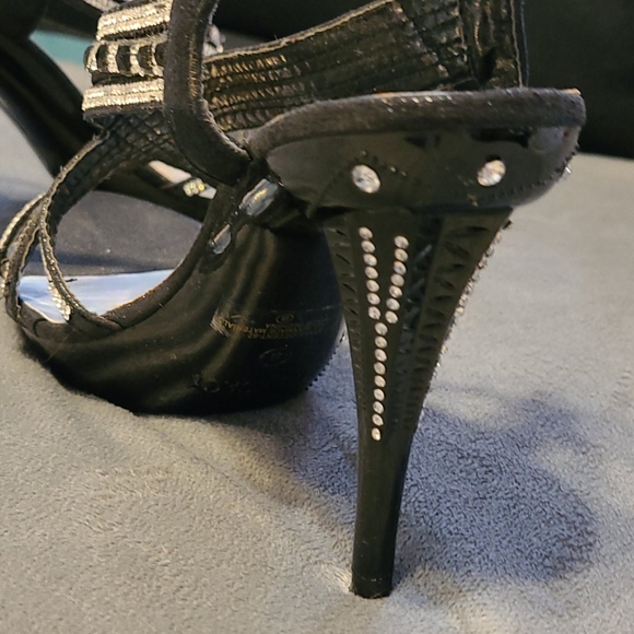 Black High Heals with Diamonds - Picture 4 of 5